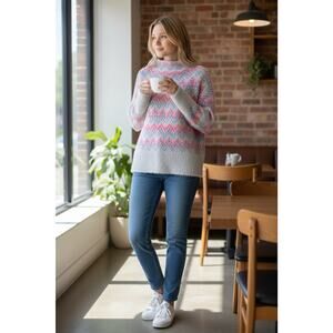 Anthropologie Pilcro Women’s Medium Fuzzy Knit Sweater Gray Pink Blue Pullover